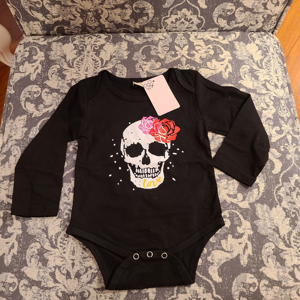 Skull Onesie, Love